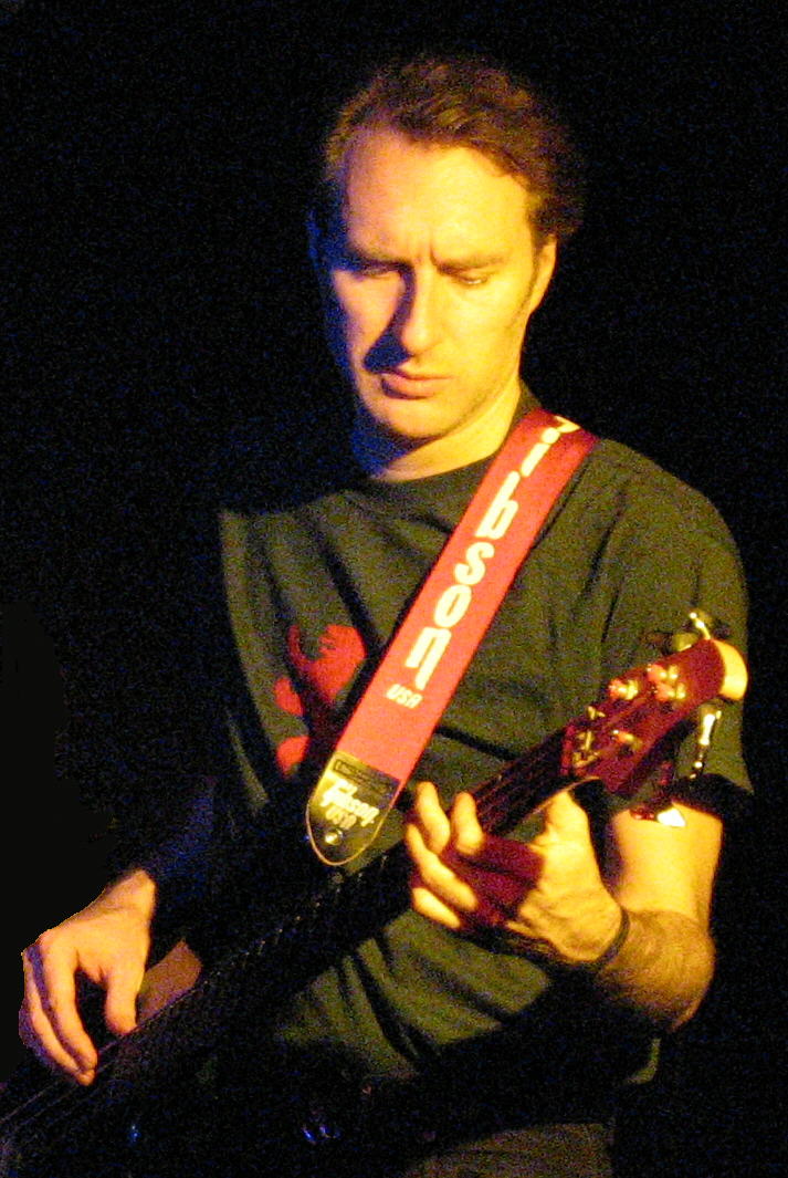 Harald Brumm plays the bass